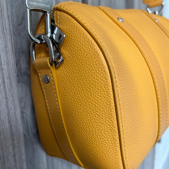 Louis Vuitton City Keepall Aerogram - Picture 7 of 13